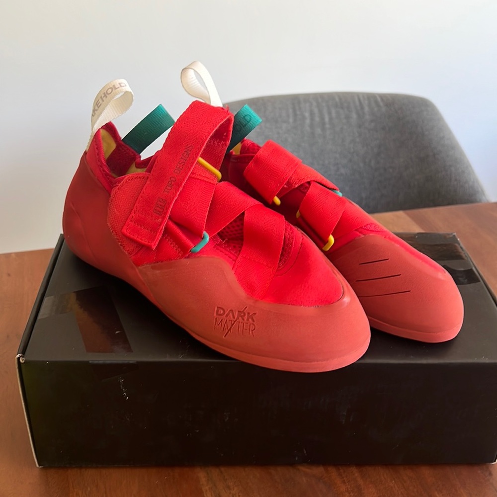 New So Ill Topo Climbing Shoes